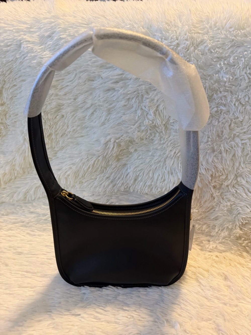 Coach Curve Zip Black Leather Hobo Shoulder Bag - Picture 2 of 16